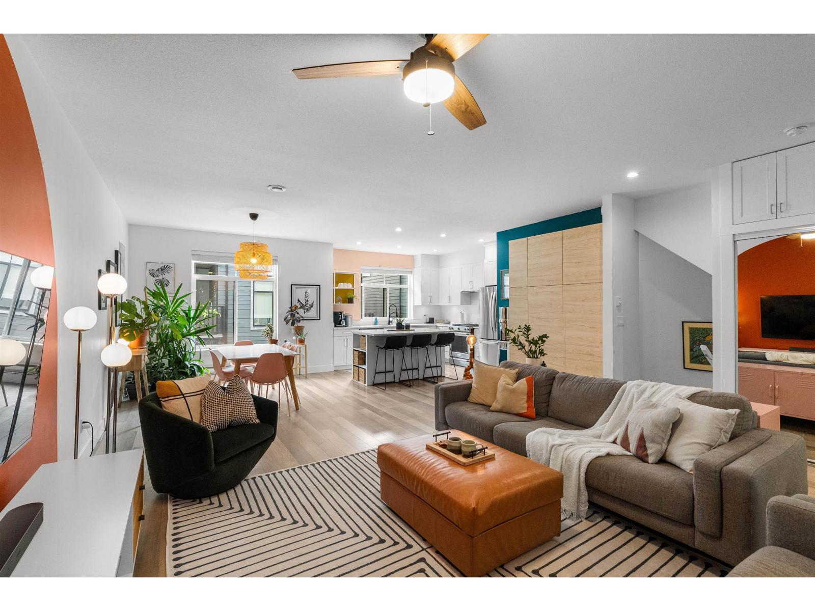 8 2427 164 Street, Surrey, British Columbia V3Z 0R6 - Photo 1 - R3064975