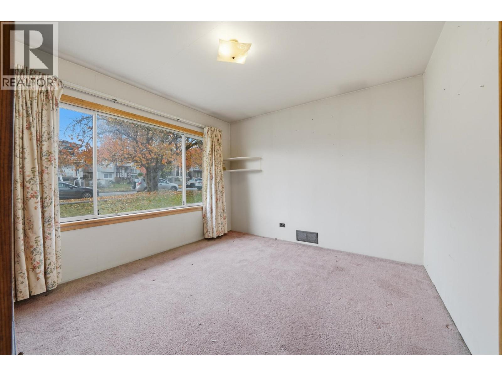 5878 Argyle Street, Vancouver, British Columbia  V5P 3J7 - Photo 6 - R3067628