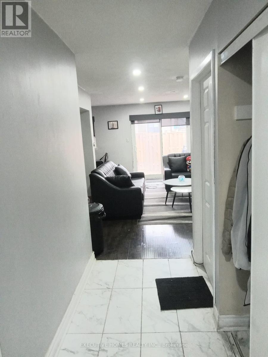 88 - 105 Hansen Road, Brampton, Ontario  L6V 3C9 - Photo 8 - W12539276