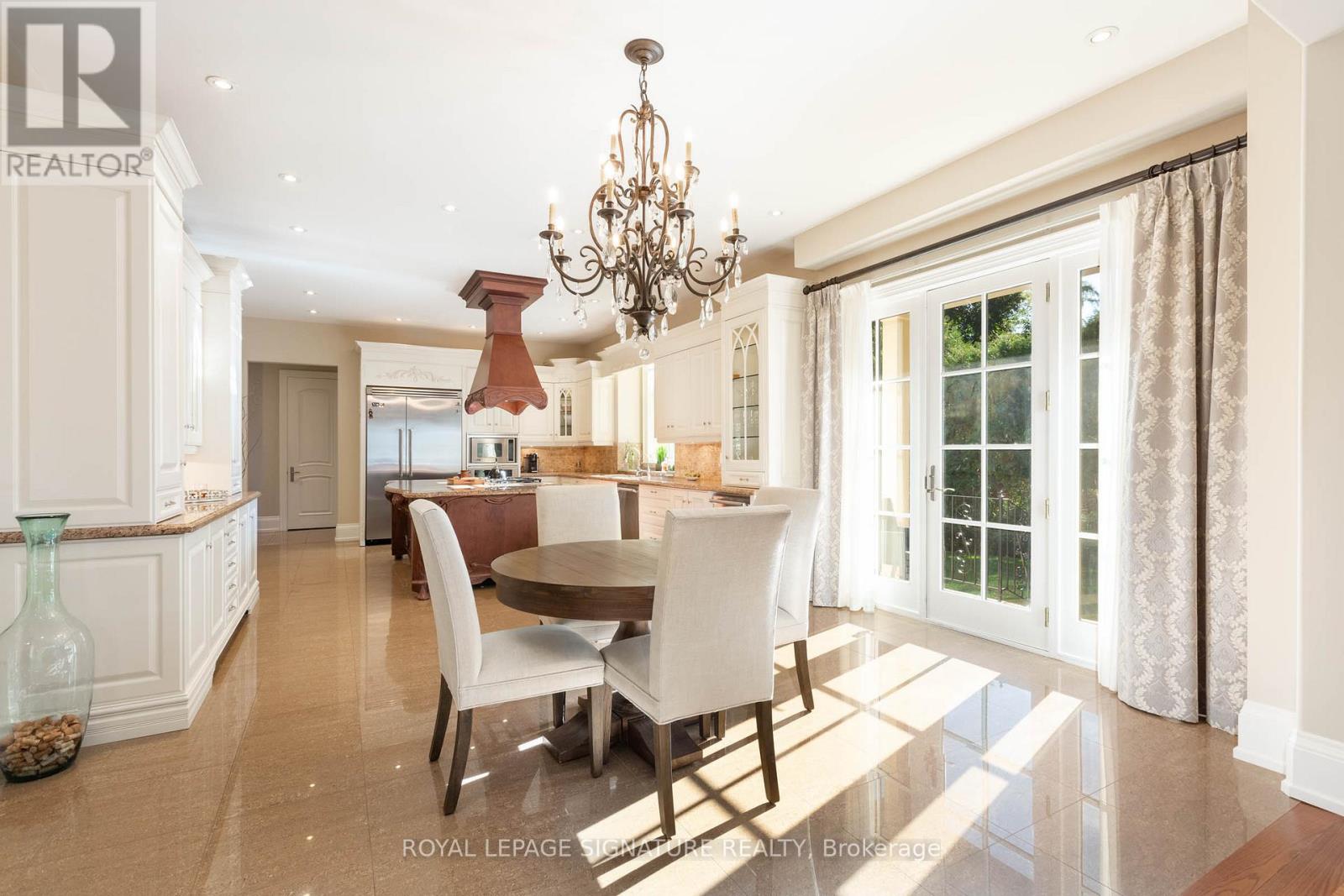 1161 Tecumseh Park Drive, Mississauga, Ontario  L5H 2W3 - Photo 10 - W12547398