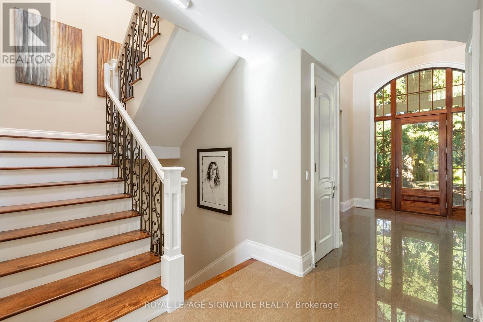 1161 Tecumseh Park Drive, Mississauga, Ontario  L5H 2W3 - Photo 18 - W12547398