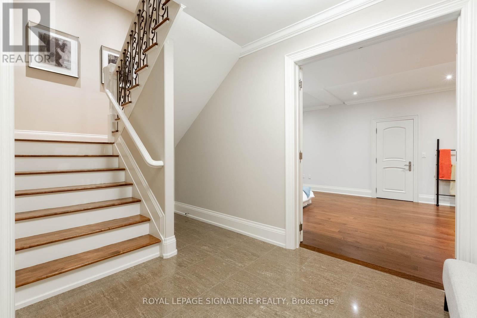 1161 Tecumseh Park Drive, Mississauga, Ontario  L5H 2W3 - Photo 25 - W12547398