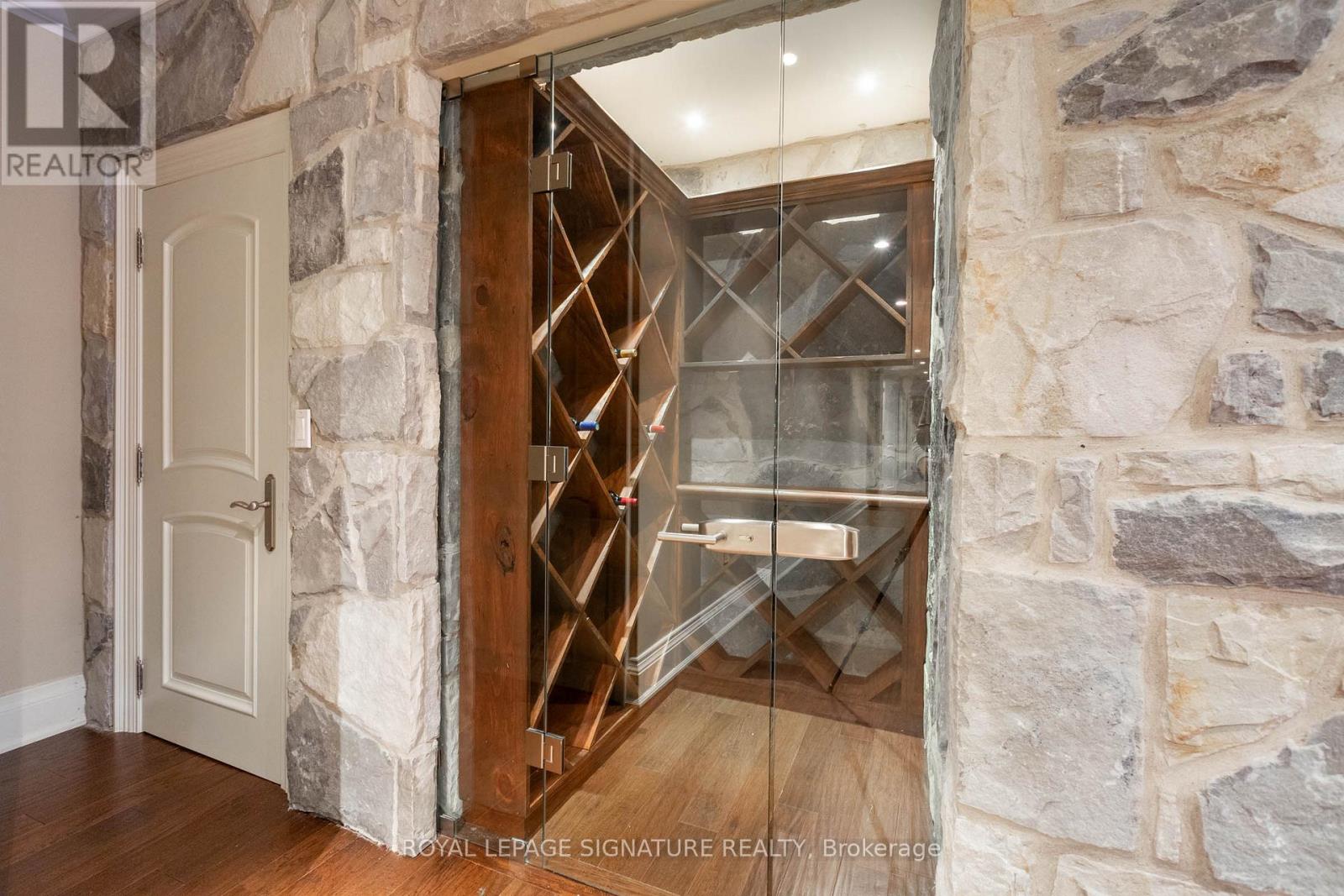 1161 Tecumseh Park Drive, Mississauga, Ontario  L5H 2W3 - Photo 27 - W12547398