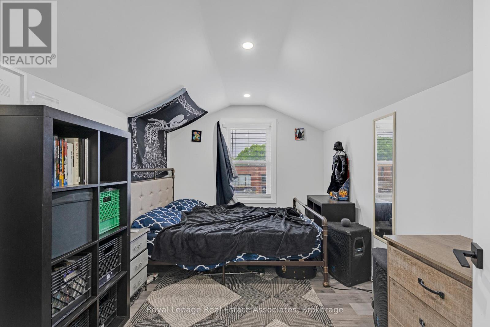 Upper - 66 Broadway Avenue, Orangeville, Ontario  L9W 1J9 - Photo 16 - W12547410