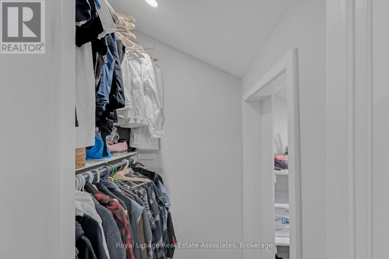 Upper - 66 Broadway Avenue, Orangeville, Ontario  L9W 1J9 - Photo 17 - W12547410