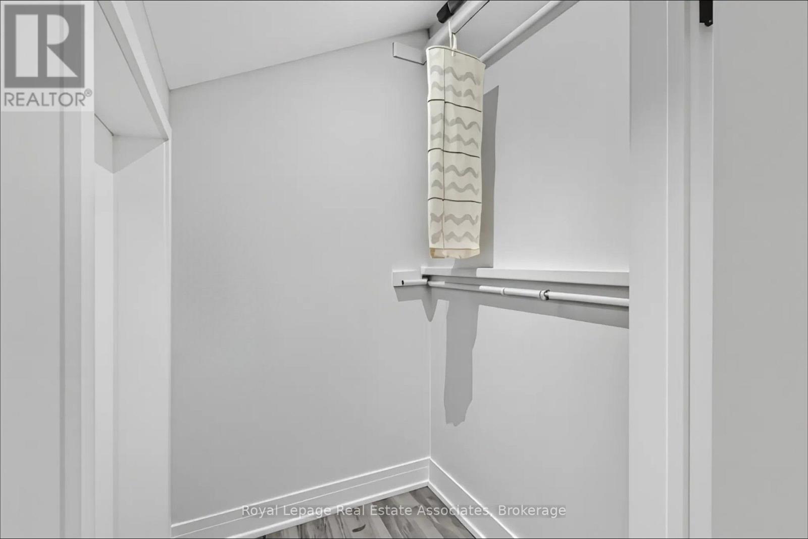 Upper - 66 Broadway Avenue, Orangeville, Ontario  L9W 1J9 - Photo 20 - W12547410