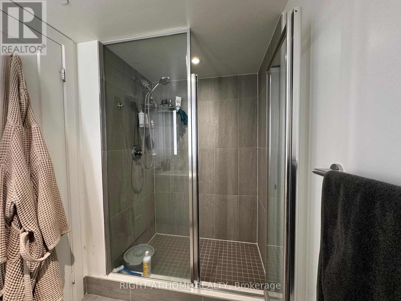 1735 - 5 Mabelle Avenue, Toronto, Ontario  M9A 0C8 - Photo 16 - W12547440