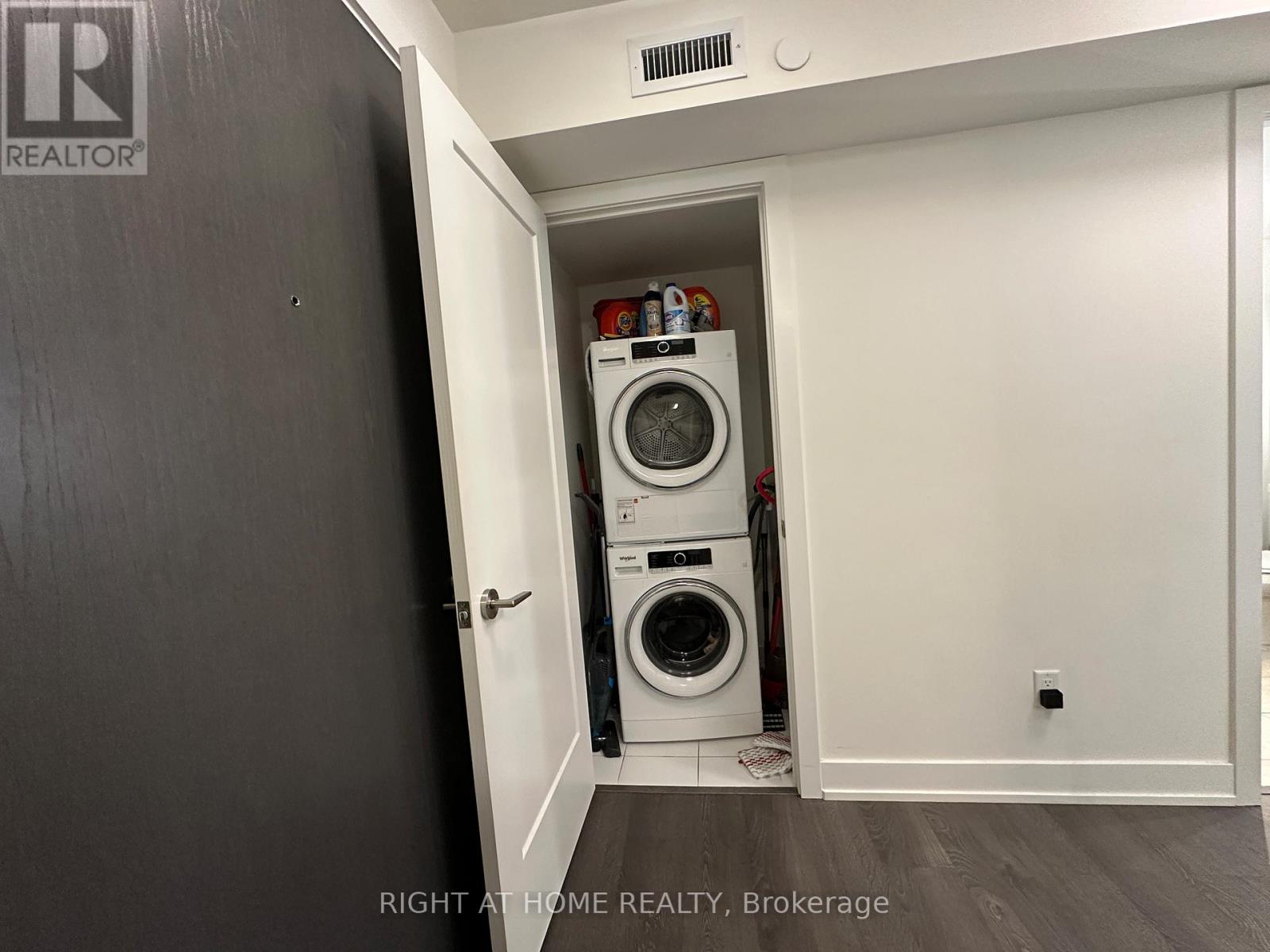 1735 - 5 Mabelle Avenue, Toronto, Ontario  M9A 0C8 - Photo 19 - W12547440