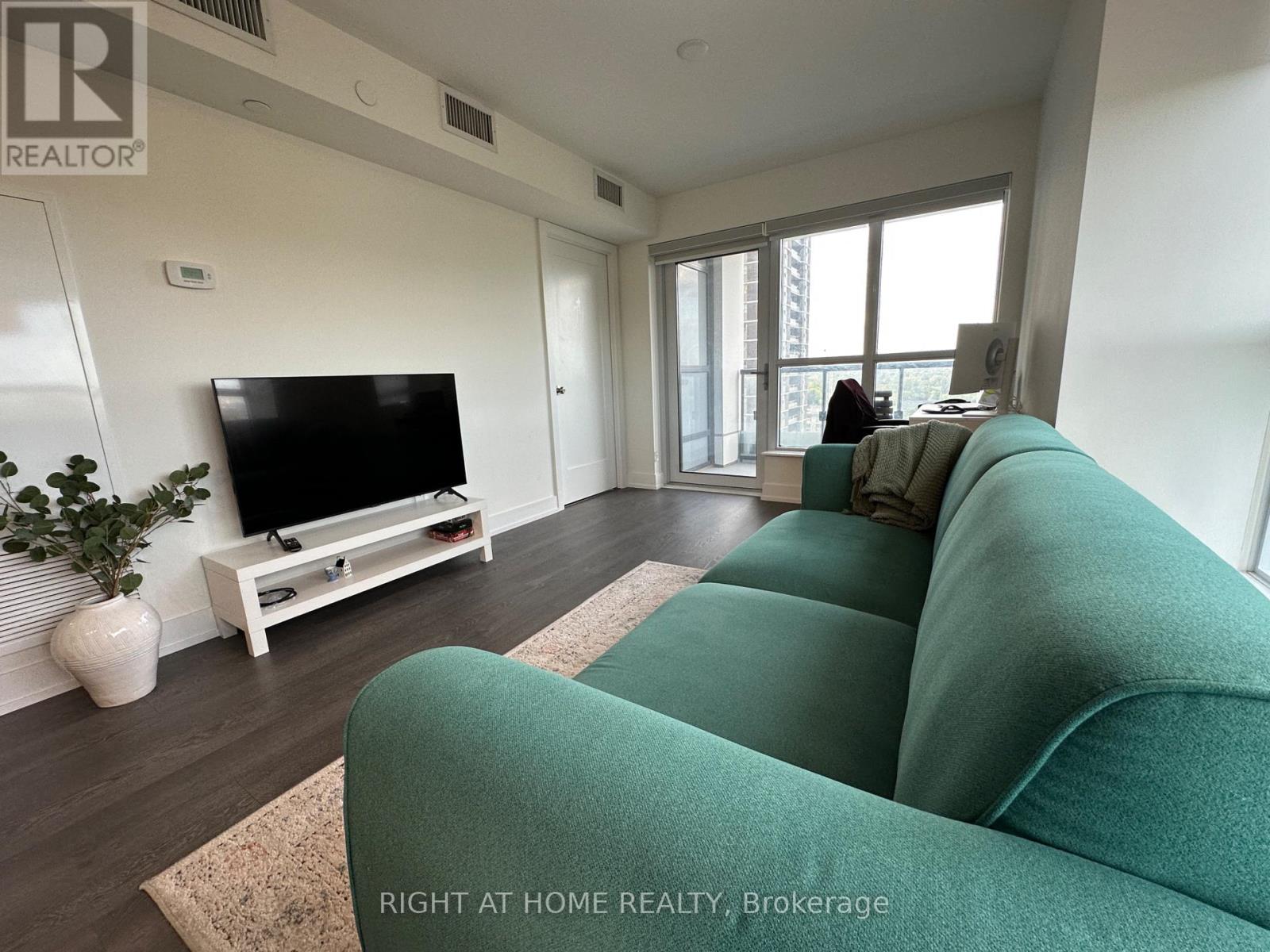 1735 - 5 Mabelle Avenue, Toronto, Ontario  M9A 0C8 - Photo 8 - W12547440