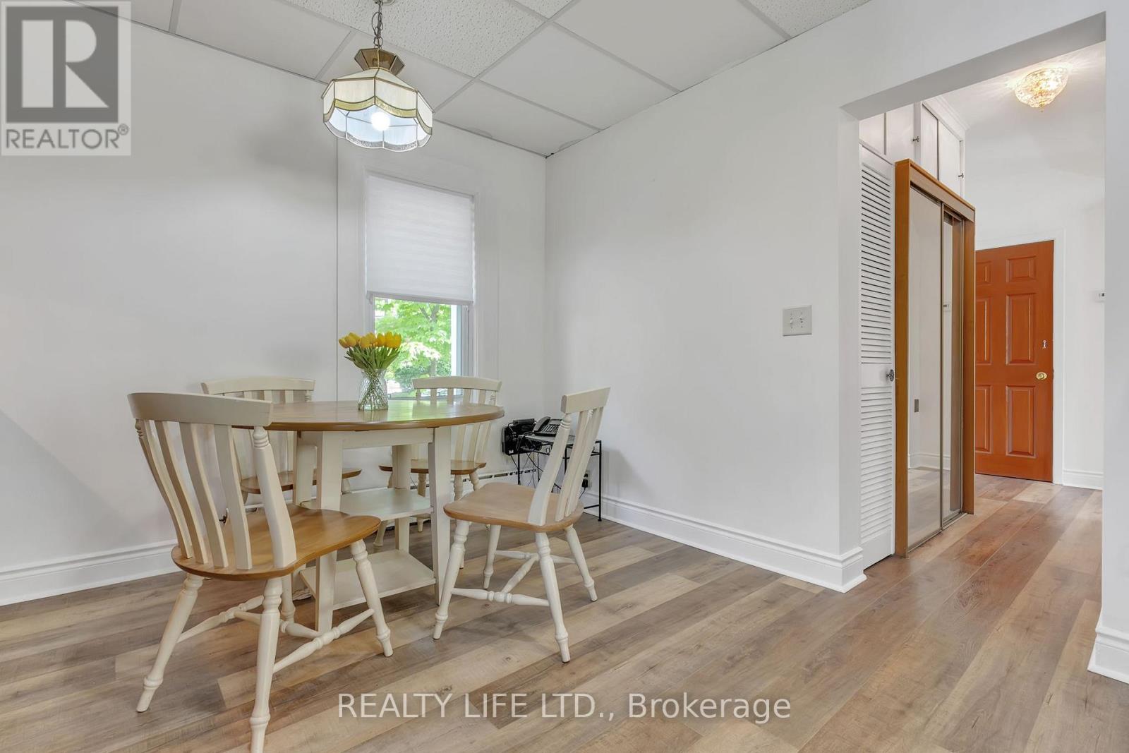 48 Bonnyview Drive, Toronto, Ontario  M8Y 3G6 - Photo 13 - W12547446