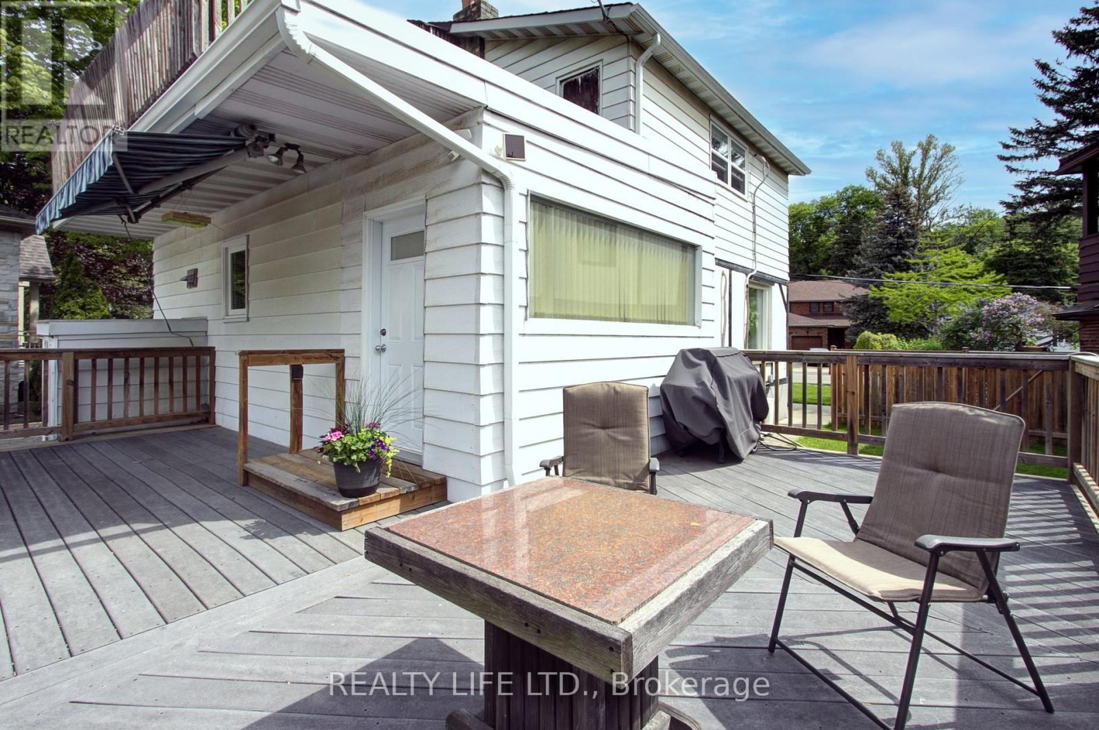 48 Bonnyview Drive, Toronto, Ontario  M8Y 3G6 - Photo 34 - W12547446