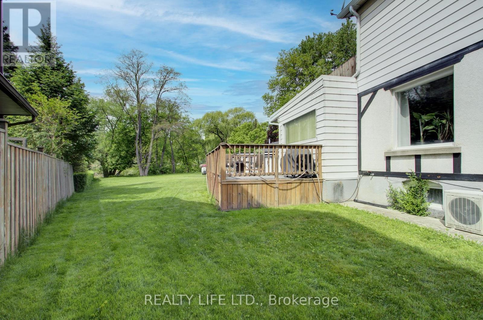 48 Bonnyview Drive, Toronto, Ontario  M8Y 3G6 - Photo 36 - W12547446