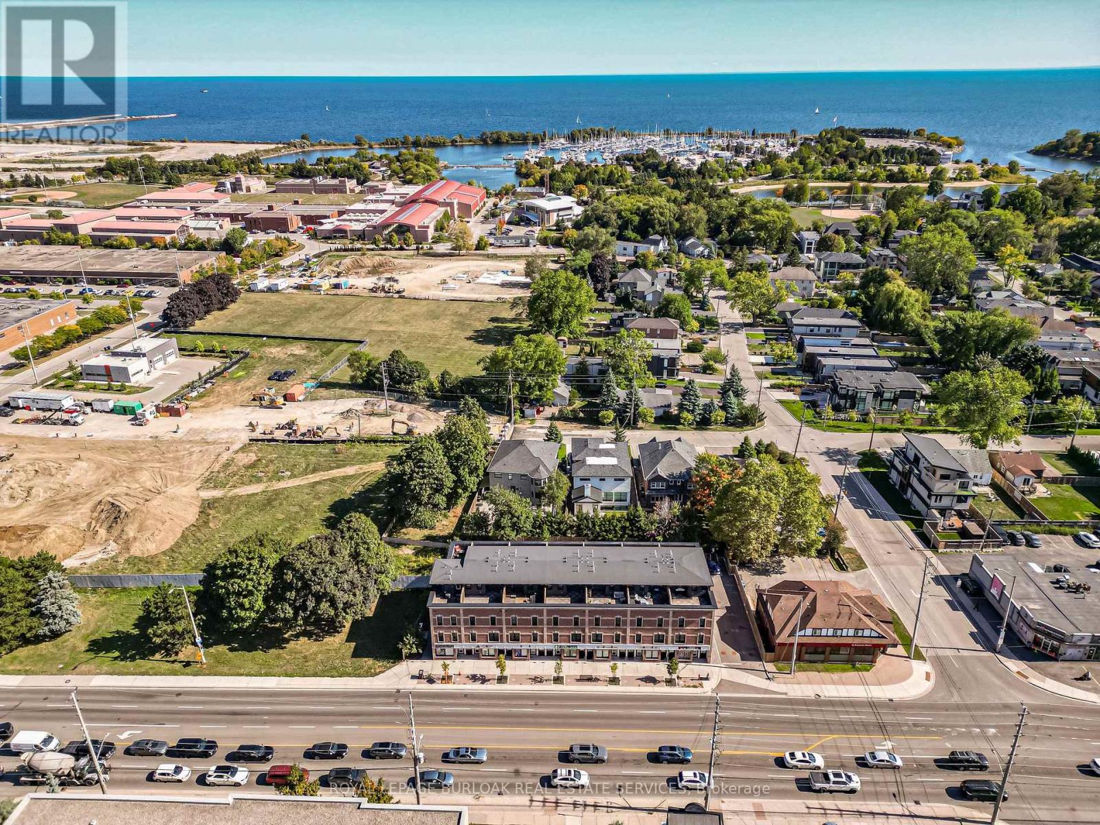 201 - 760 Lakeshore Road E, Mississauga, Ontario  L5E 1C7 - Photo 36 - W12547464