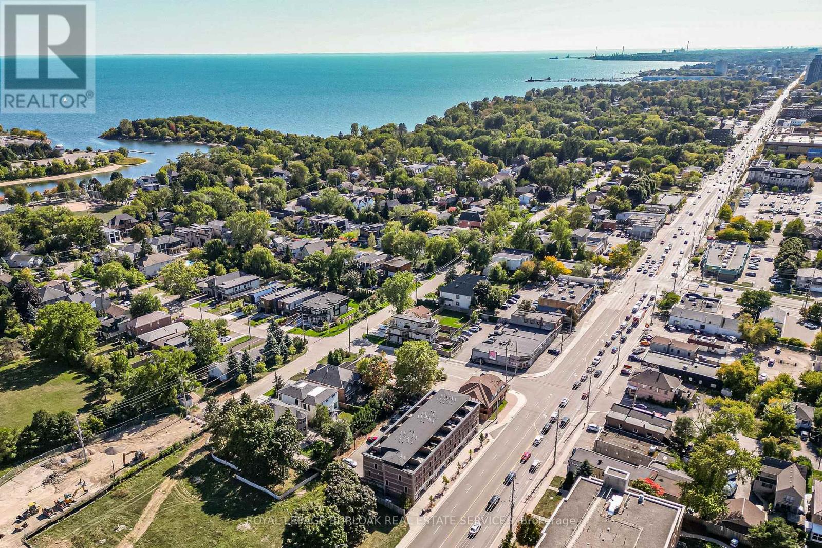 201 - 760 Lakeshore Road E, Mississauga, Ontario  L5E 1C7 - Photo 37 - W12547464