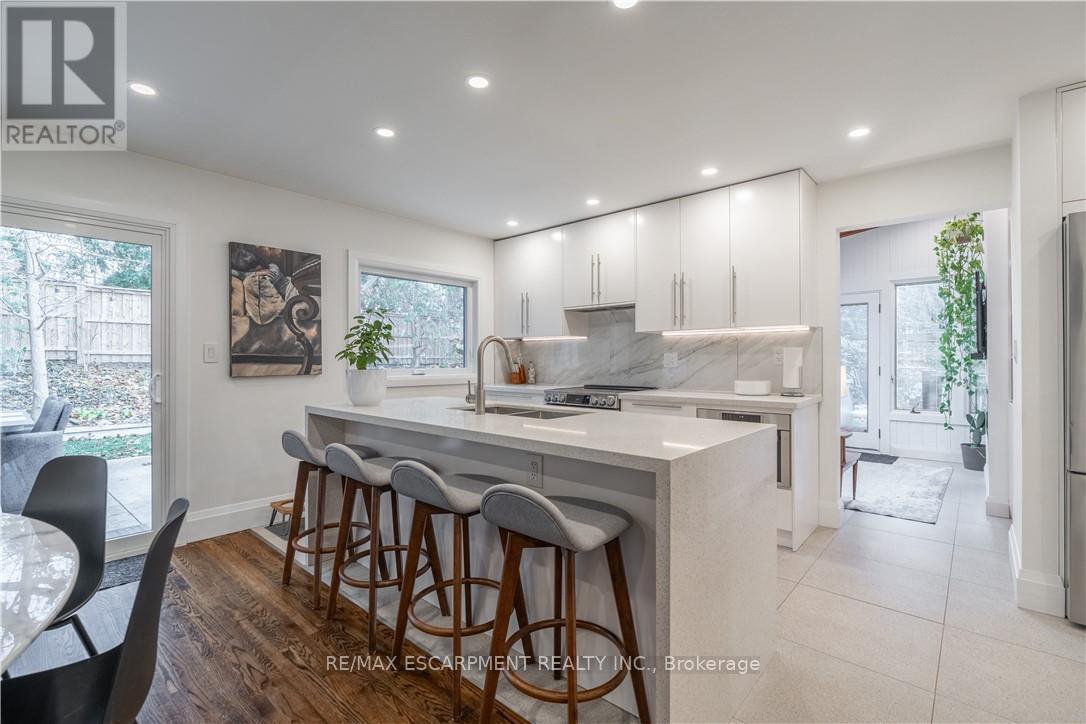 7 Glenmorris Drive, Hamilton, Ontario  L9H 1S5 - Photo 15 - X12547426