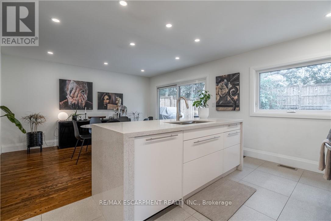 7 Glenmorris Drive, Hamilton, Ontario  L9H 1S5 - Photo 21 - X12547426