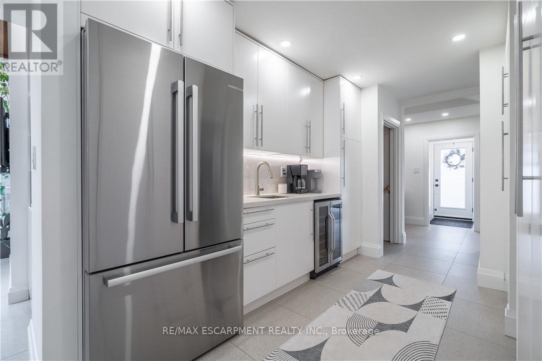 7 Glenmorris Drive, Hamilton, Ontario  L9H 1S5 - Photo 22 - X12547426