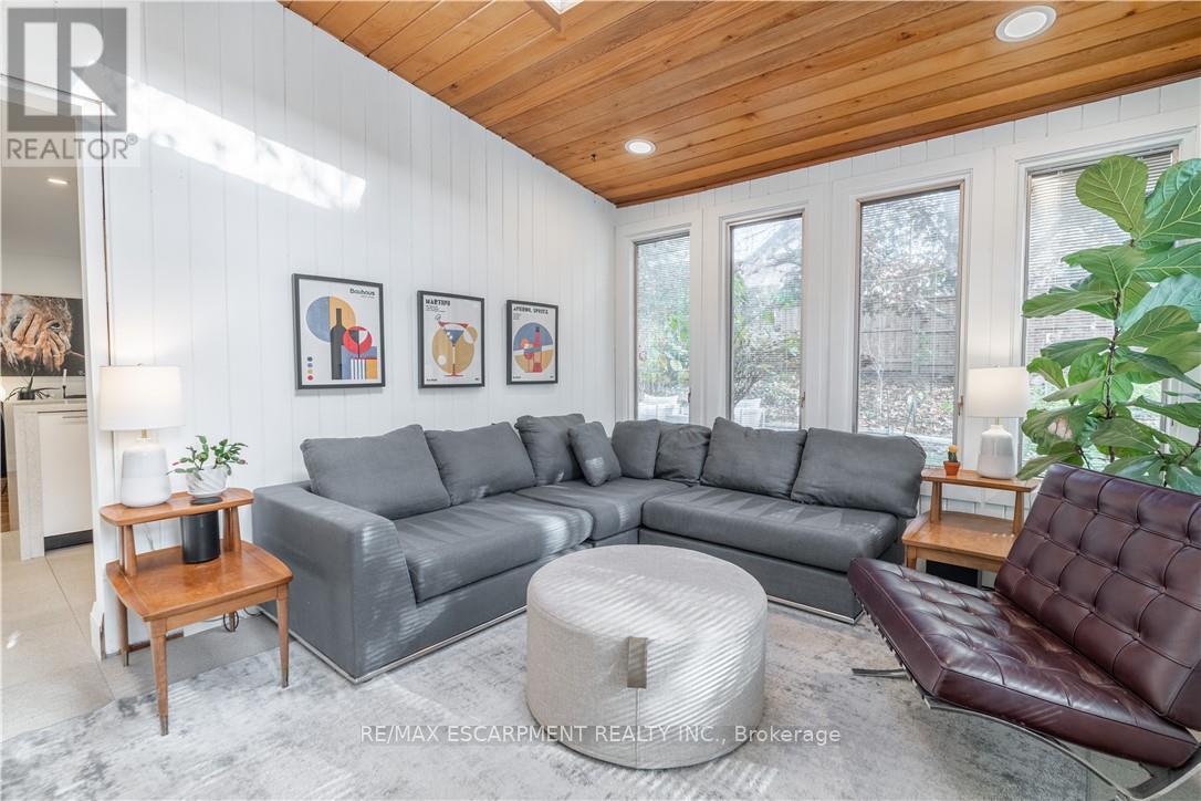 7 Glenmorris Drive, Hamilton, Ontario  L9H 1S5 - Photo 25 - X12547426