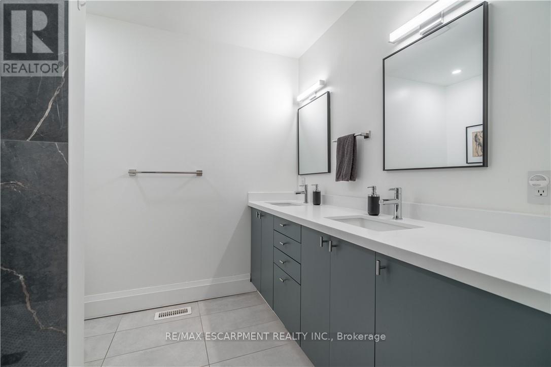 7 Glenmorris Drive, Hamilton, Ontario  L9H 1S5 - Photo 30 - X12547426