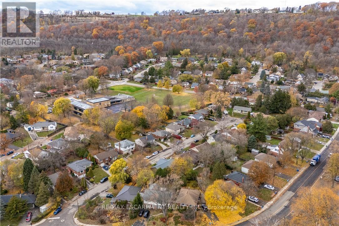 7 Glenmorris Drive, Hamilton, Ontario  L9H 1S5 - Photo 47 - X12547426