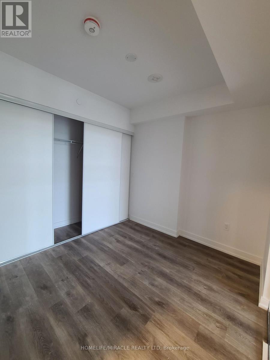 427 - 1 Jarvis Street, Hamilton, Ontario  L8R 3J2 - Photo 2 - X12547468