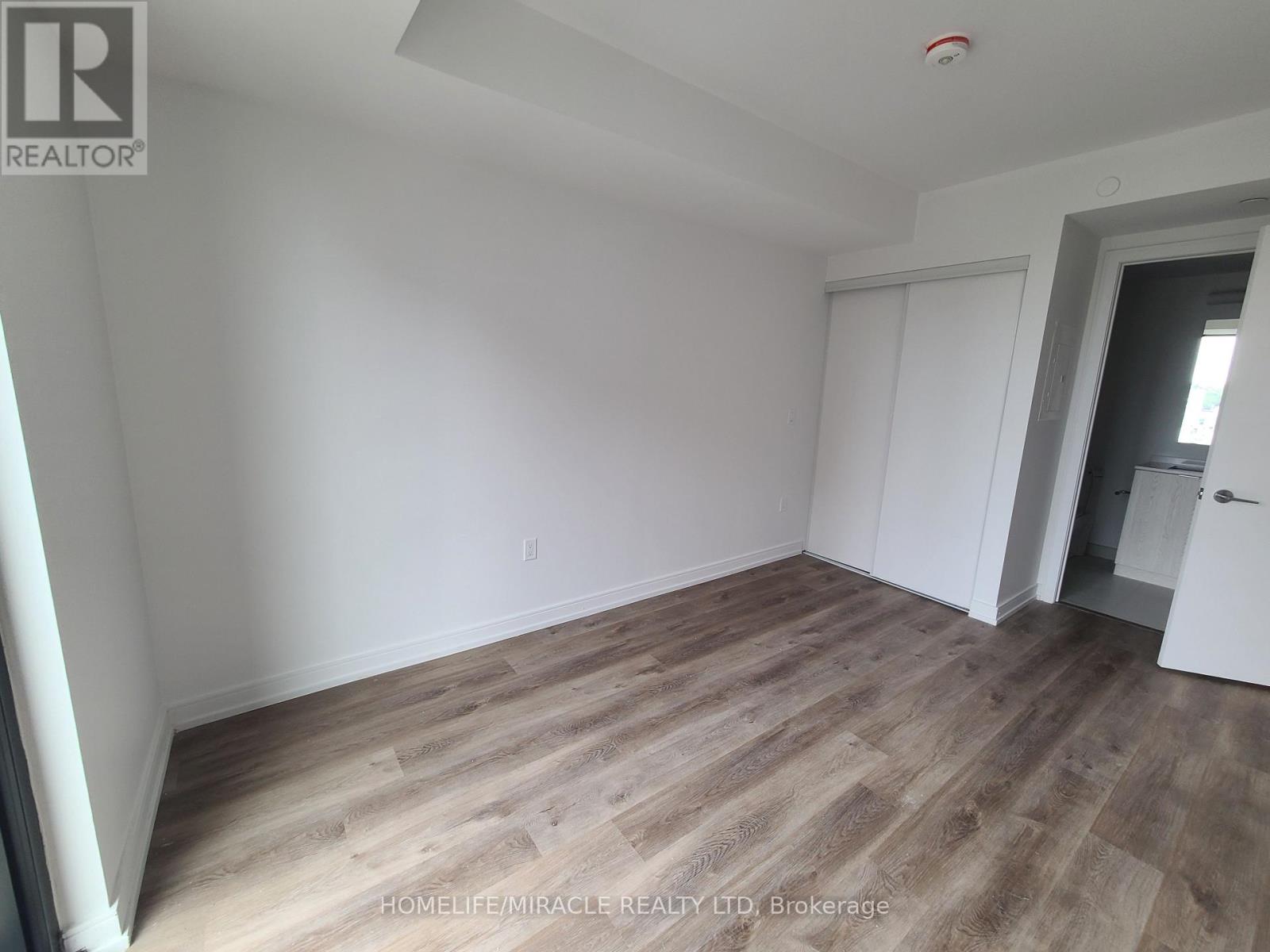 427 - 1 Jarvis Street, Hamilton, Ontario  L8R 3J2 - Photo 6 - X12547468