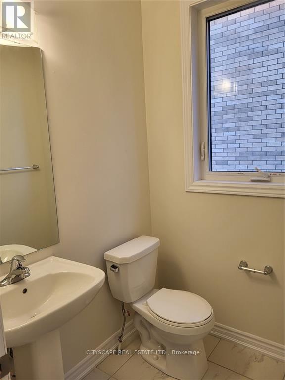 20 Concord Drive, Thorold, Ontario L2V 0K9 - Photo 6 - X12547486