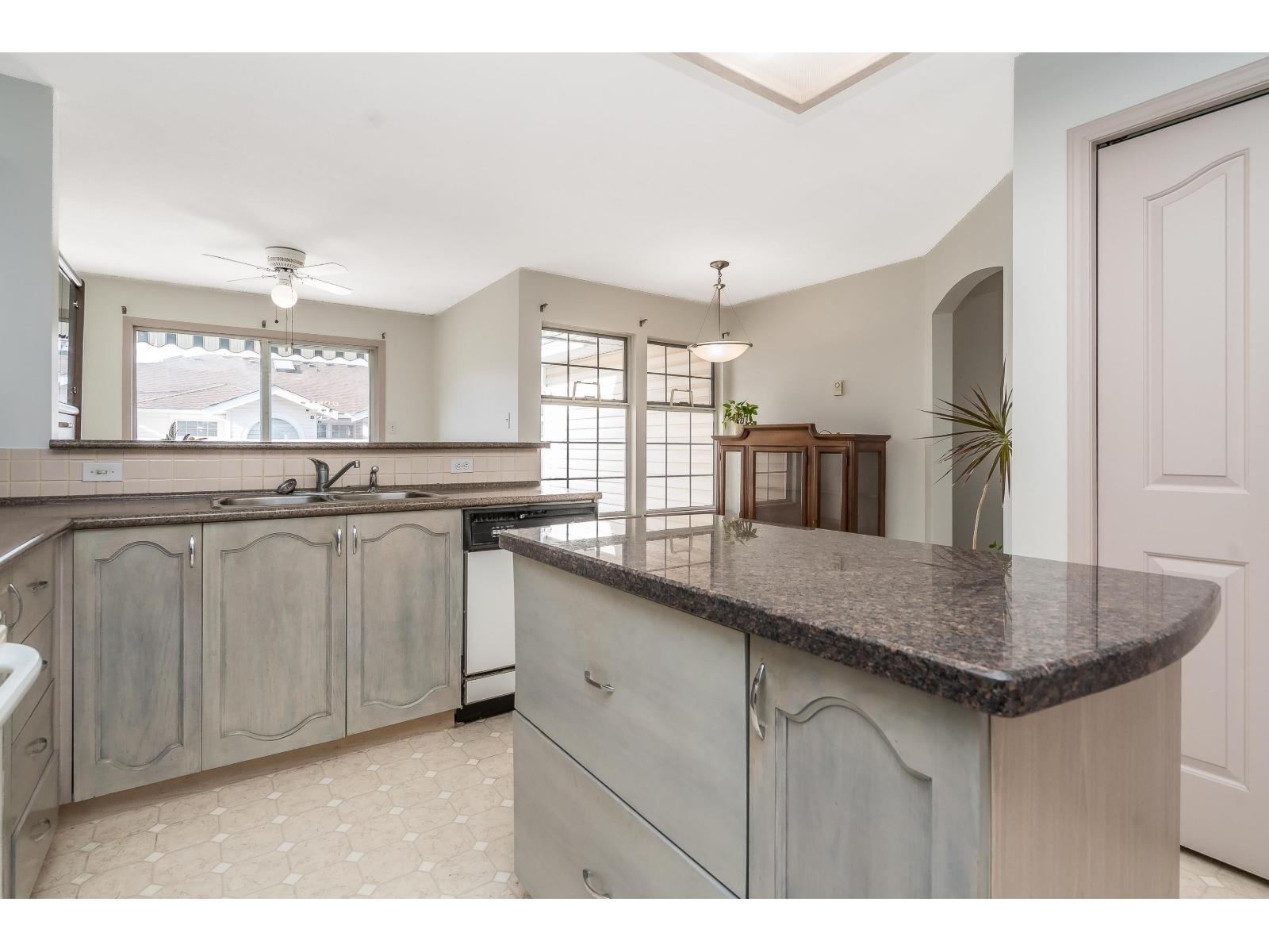 19 9168 Fleetwood Way, Surrey, British Columbia  V3R 0P1 - Photo 15 - R3066656