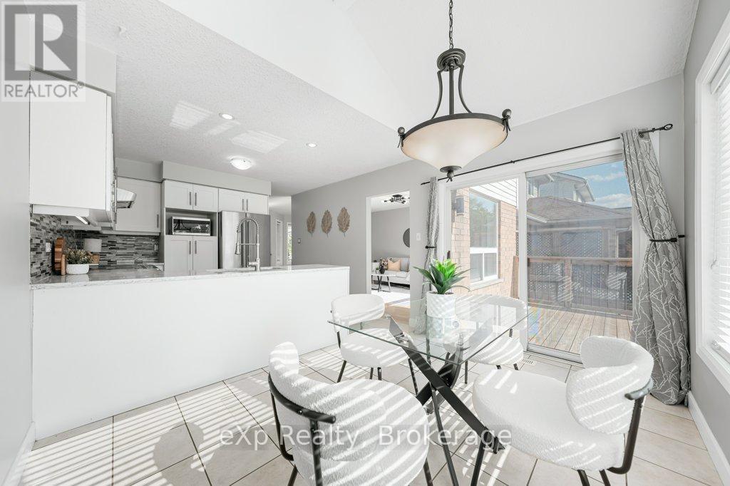 43 Boulder Crescent, Guelph, Ontario N1G 5A2 - Photo 17 - X12547528