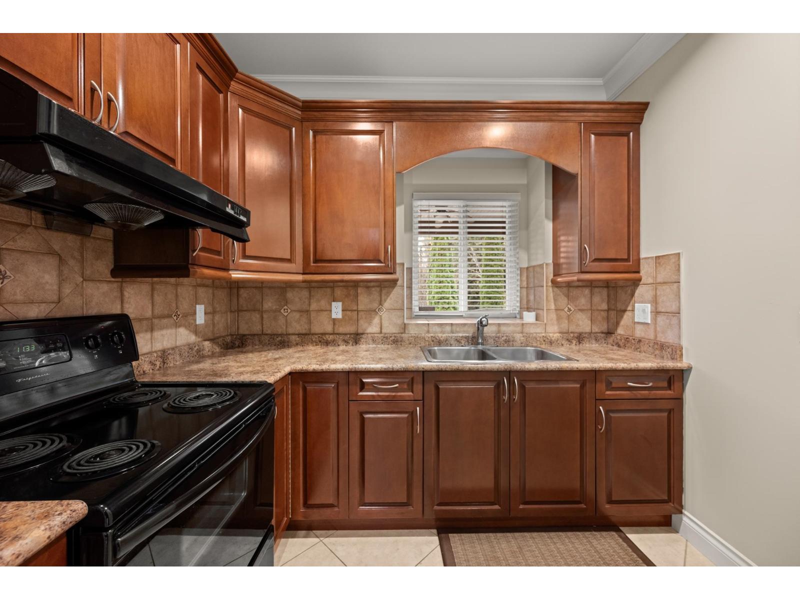 16416 92a Avenue, Surrey, British Columbia  V4N 5N1 - Photo 15 - R3067636