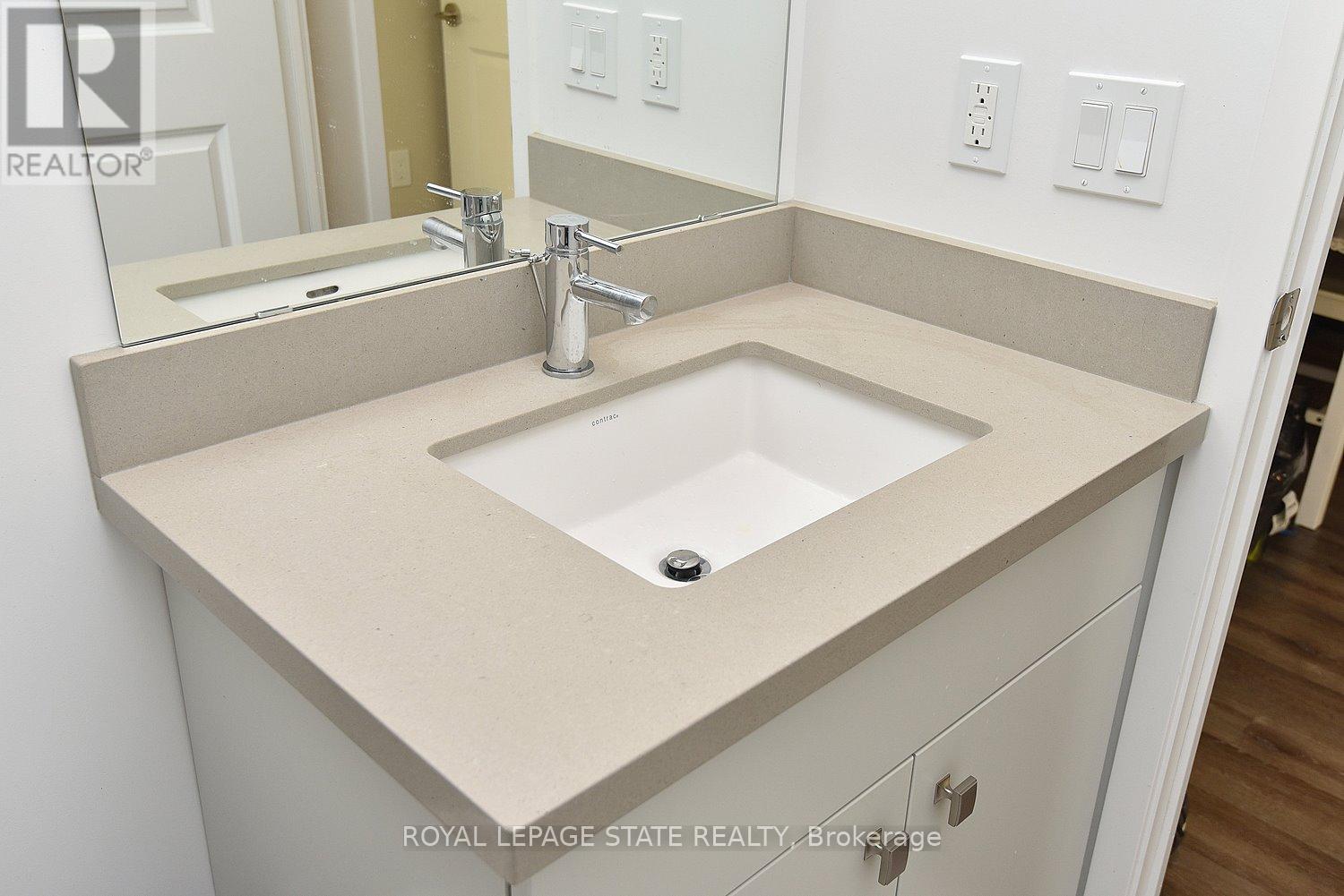 1301 - 2007 James Street, Burlington, Ontario L7R 0G7 - Photo 29 - W12415924