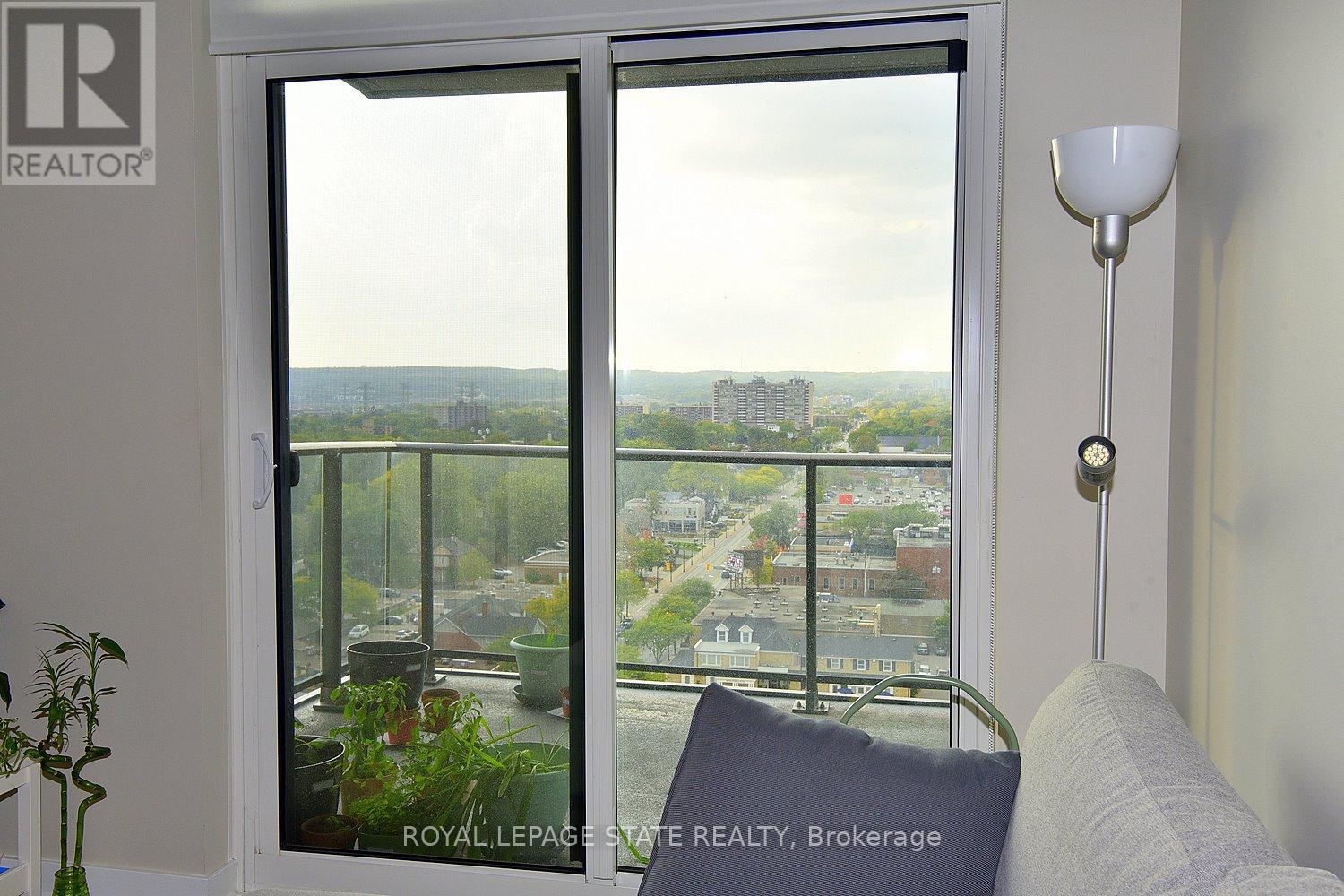 1301 - 2007 James Street, Burlington, Ontario L7R 0G7 - Photo 8 - W12415924