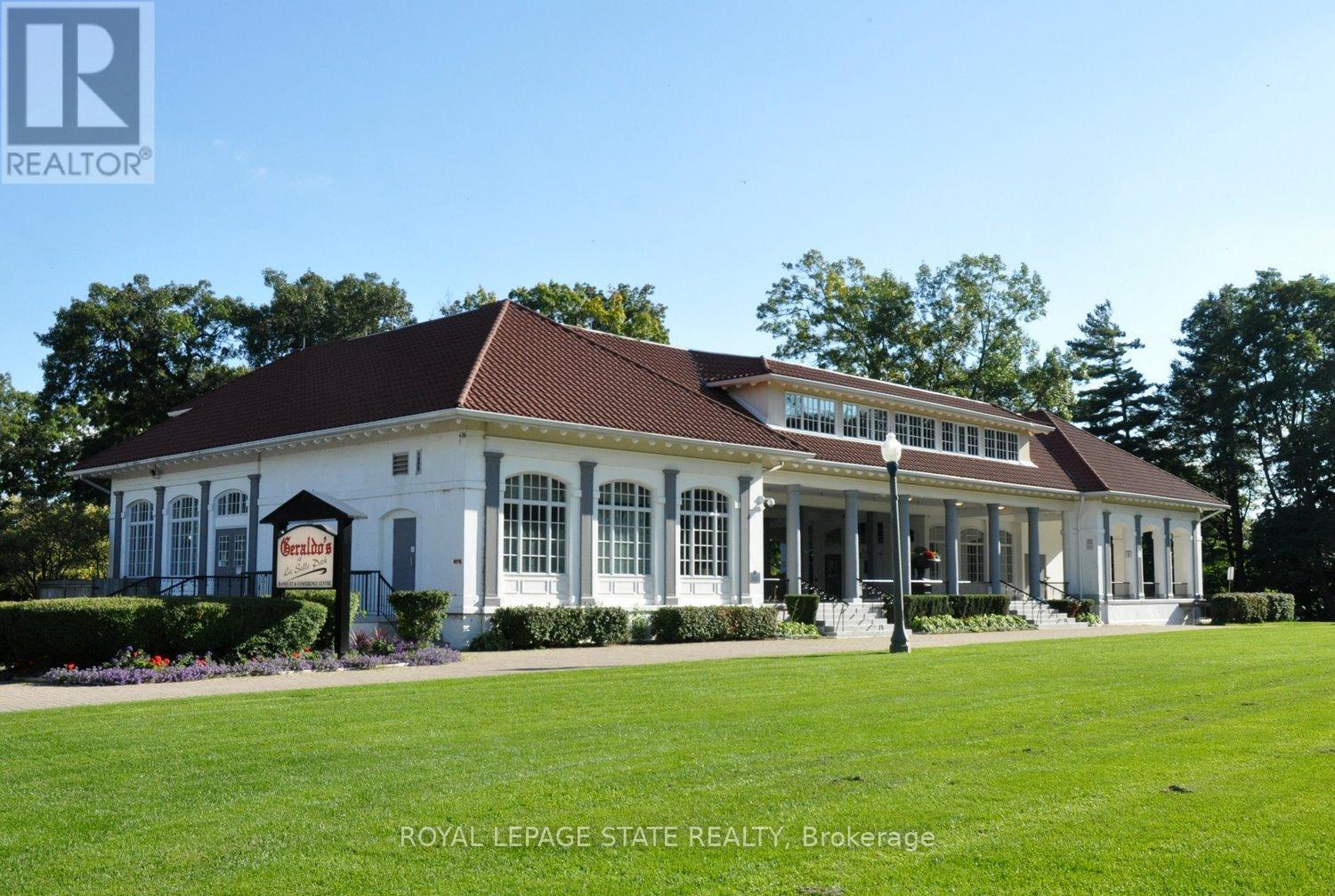 1301 - 2007 James Street, Burlington, Ontario L7R 0G7 - Photo 45 - W12415924