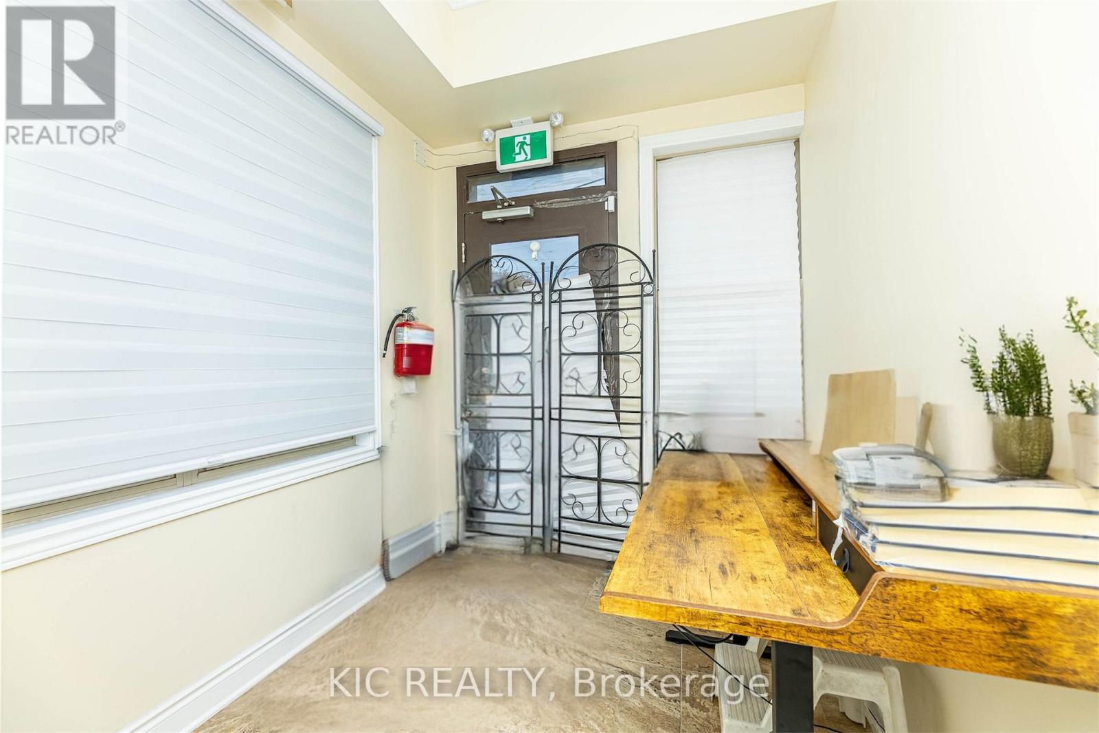 128-130 Brock Street N, Whitby, Ontario  L1N 4H4 - Photo 10 - E12547368