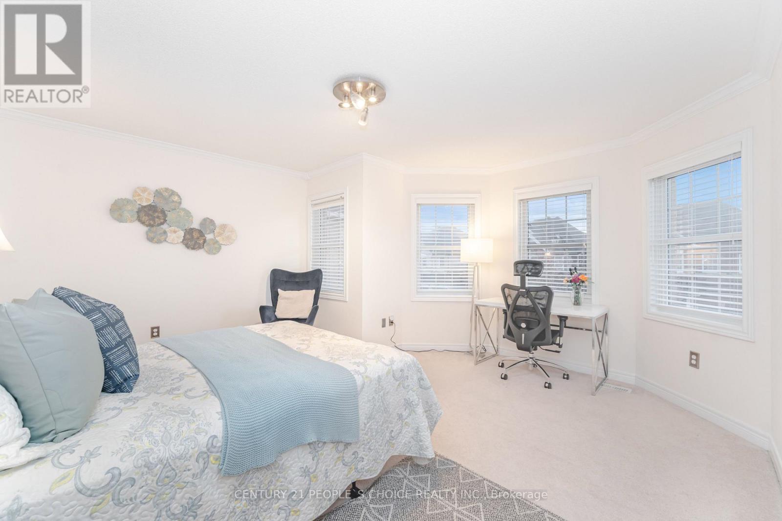 351 Holmes Crescent, Milton, Ontario L9T 0T4 - Photo 28 - W12545250