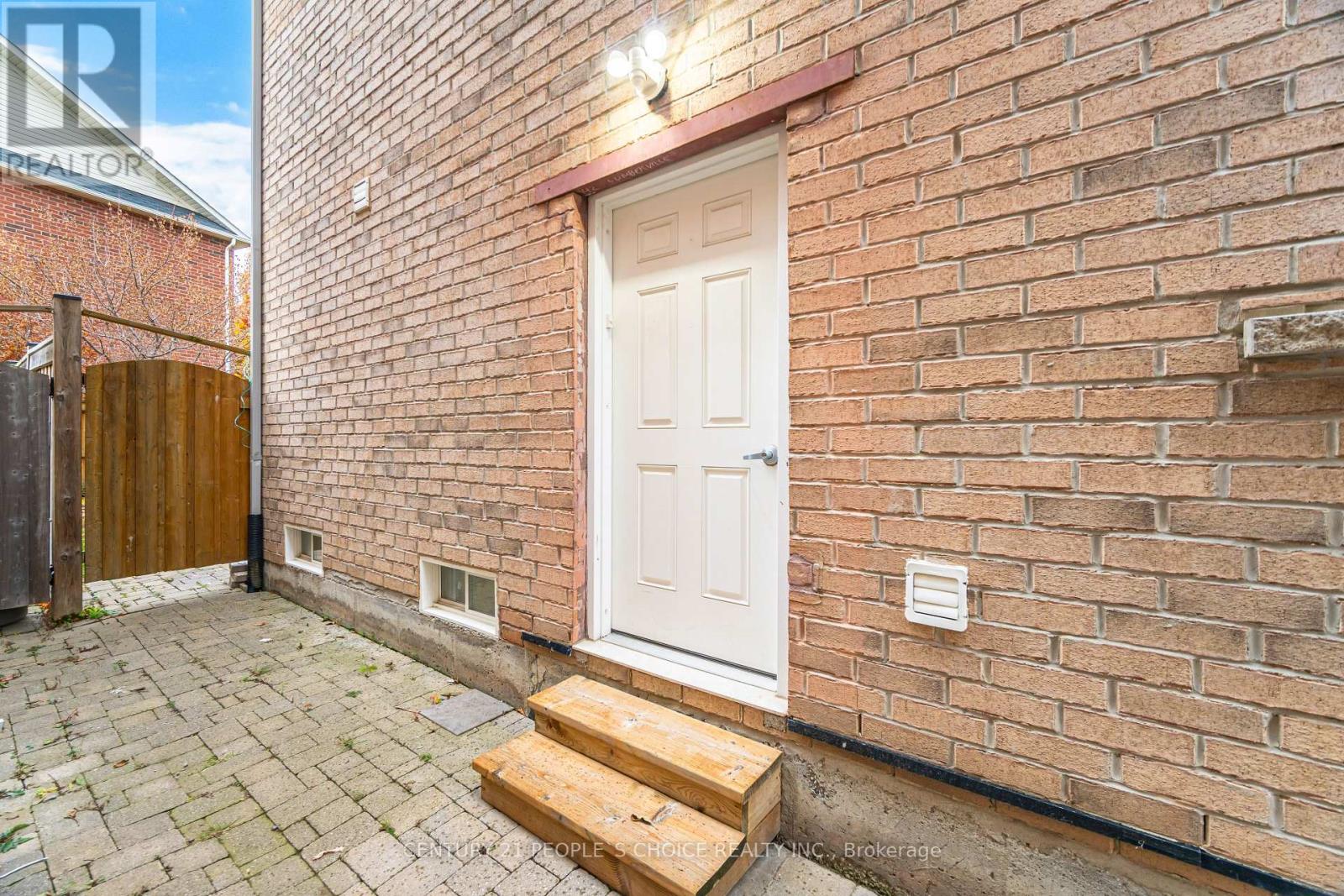 351 Holmes Crescent, Milton, Ontario L9T 0T4 - Photo 34 - W12545250