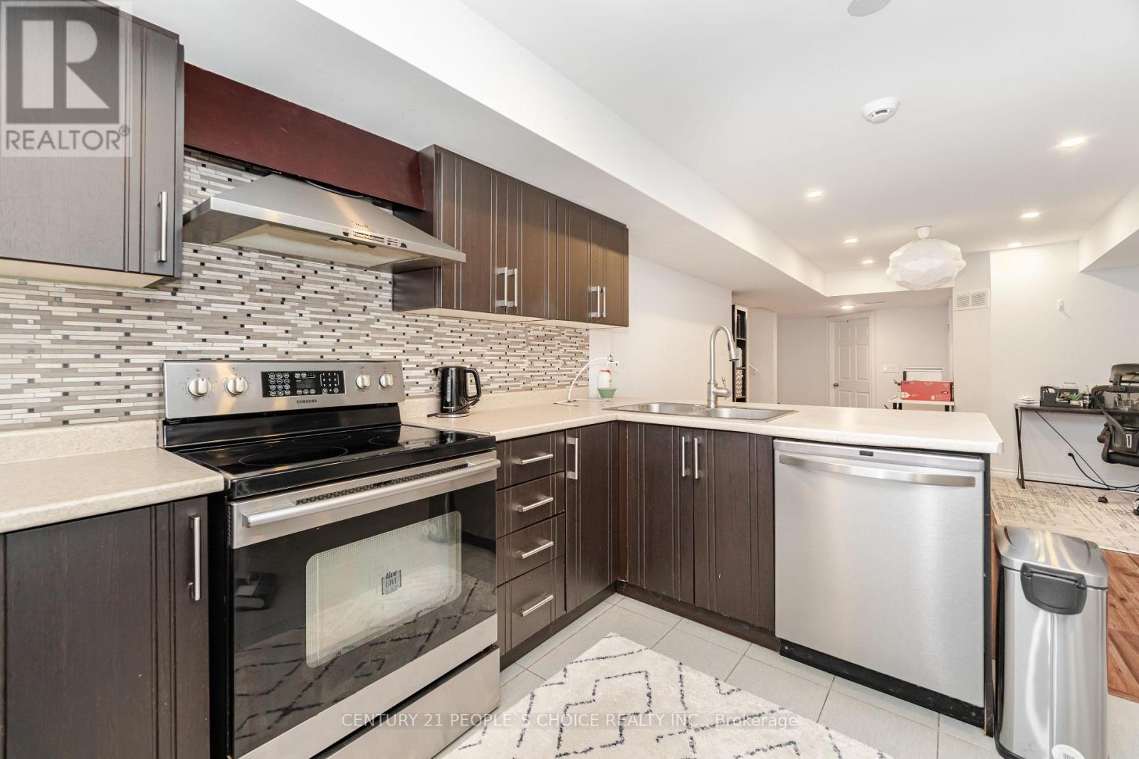 351 Holmes Crescent, Milton, Ontario L9T 0T4 - Photo 39 - W12545250