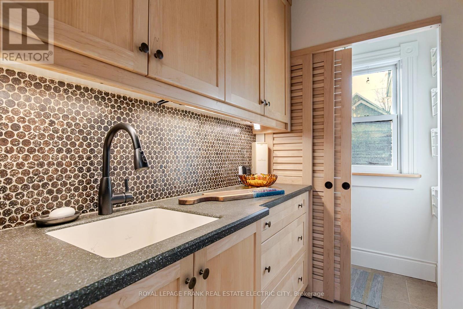 693 Water Street, Peterborough, Ontario  K9H 3N4 - Photo 24 - X12545834