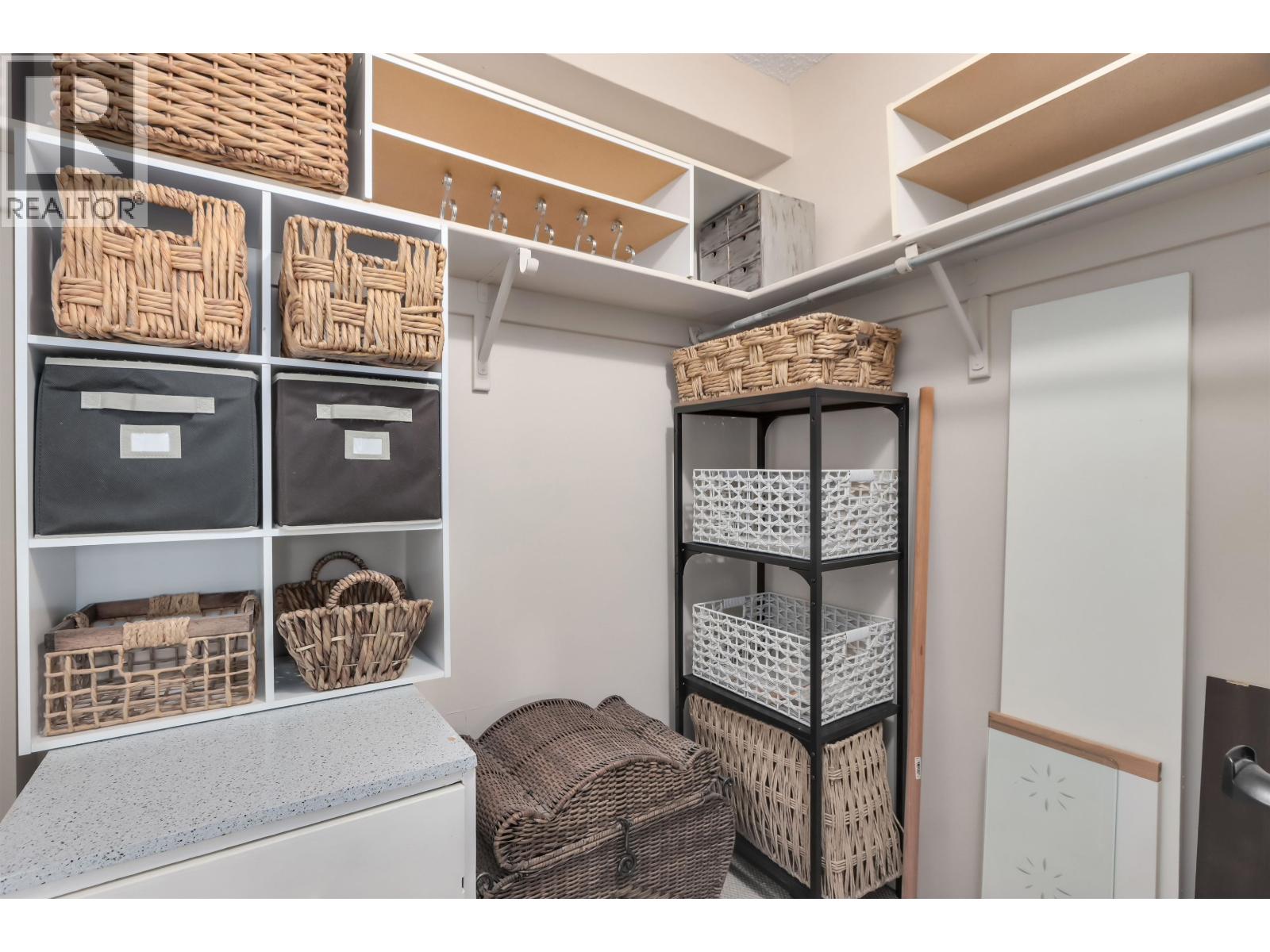 208 2016 Fullerton Avenue, North Vancouver, British Columbia V7P 3E6 - Photo 13 - R3067644