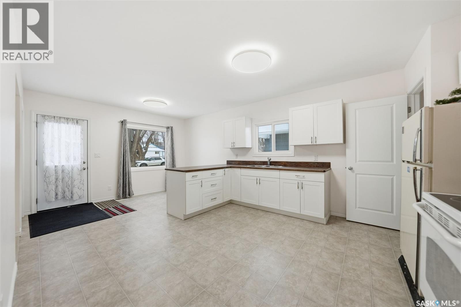 1211 D Avenue N, Saskatoon, Saskatchewan  S7L 1N9 - Photo 4 - SK024093