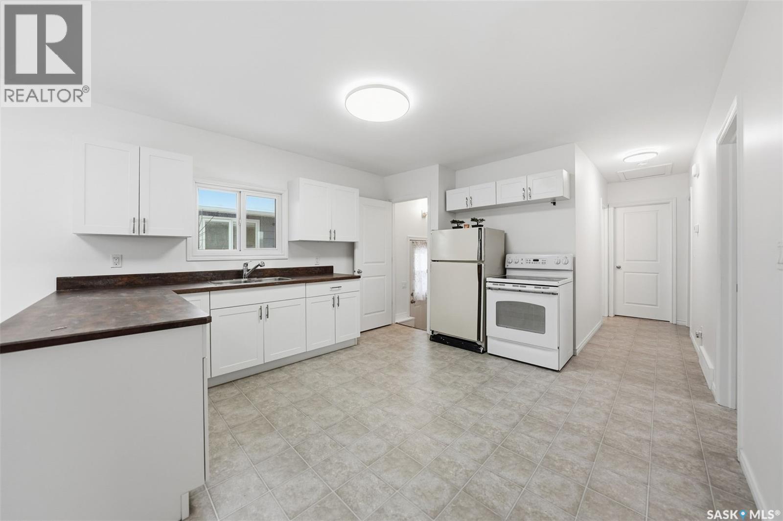 1211 D Avenue N, Saskatoon, Saskatchewan  S7L 1N9 - Photo 5 - SK024093