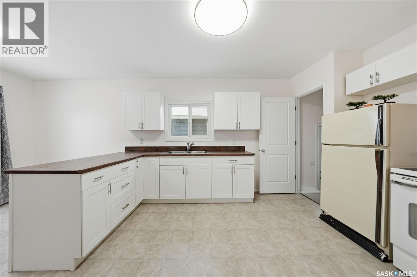 1211 D Avenue N, Saskatoon, Saskatchewan  S7L 1N9 - Photo 6 - SK024093