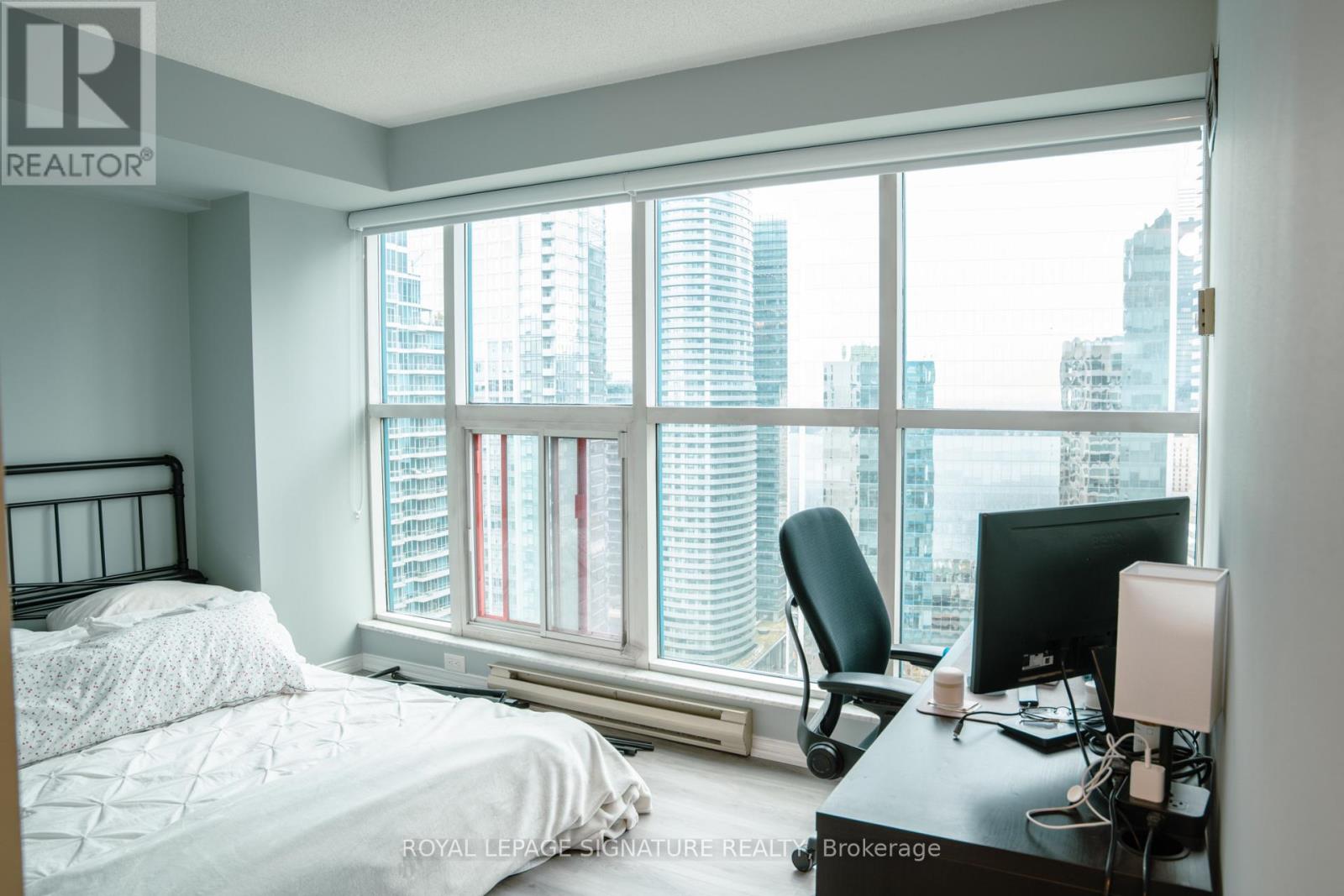 3602 - 77 Harbour Square, Toronto, Ontario  M5J 2S2 - Photo 19 - C12547512