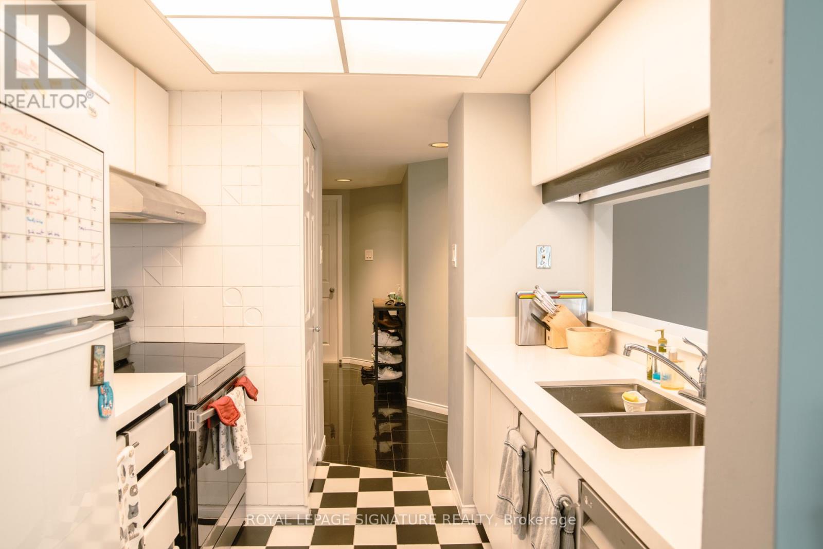 3602 - 77 Harbour Square, Toronto, Ontario  M5J 2S2 - Photo 23 - C12547512