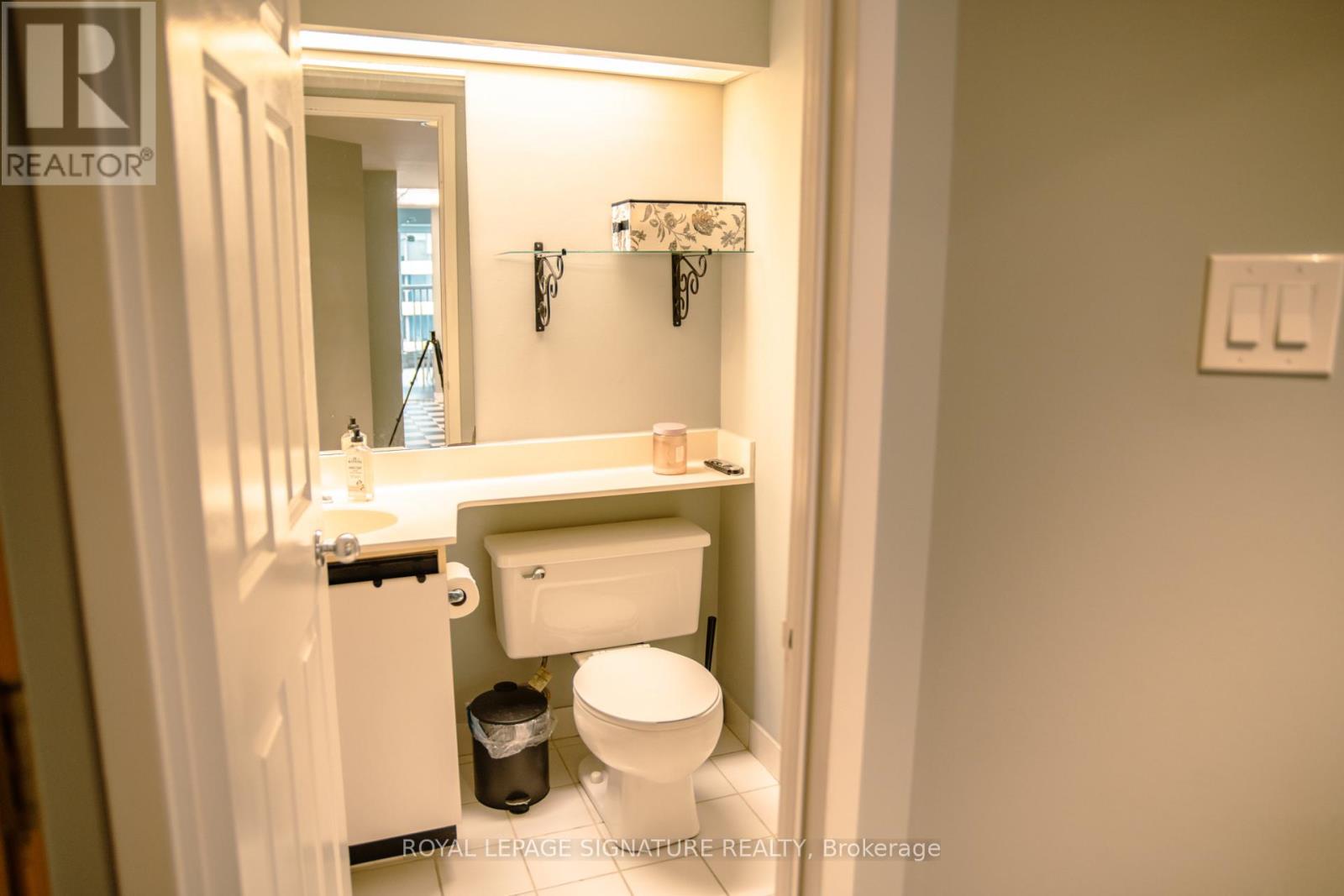 3602 - 77 Harbour Square, Toronto, Ontario  M5J 2S2 - Photo 28 - C12547512