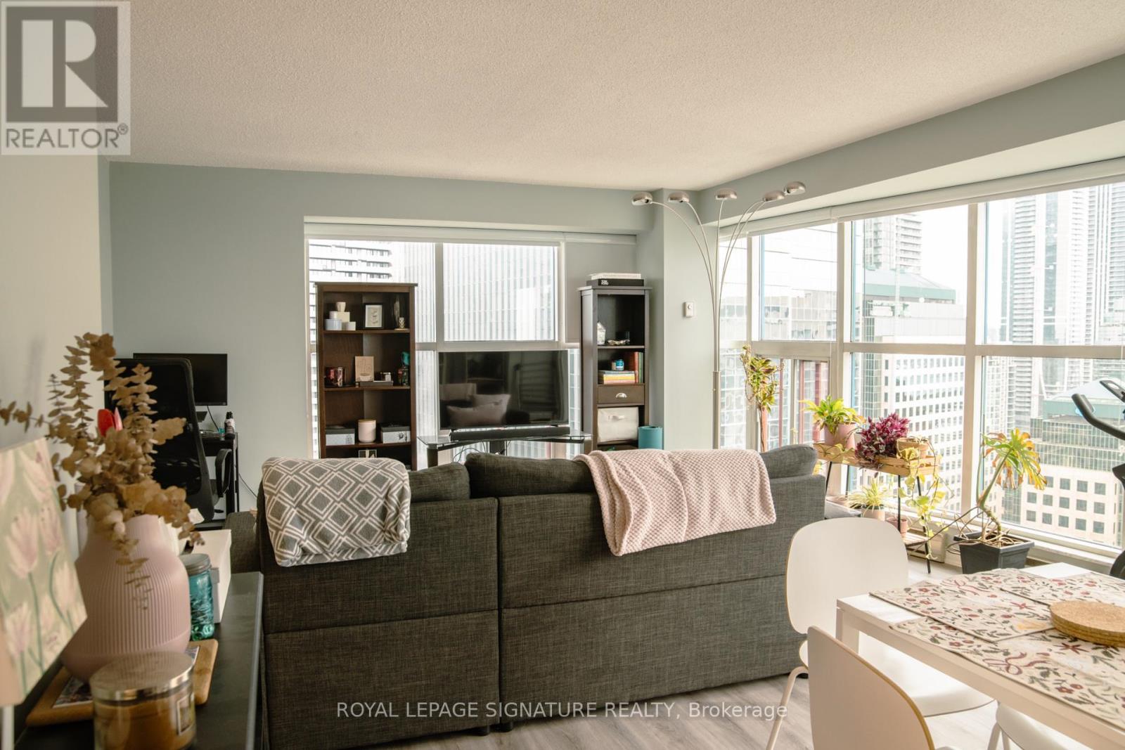 3602 - 77 Harbour Square, Toronto, Ontario  M5J 2S2 - Photo 5 - C12547512