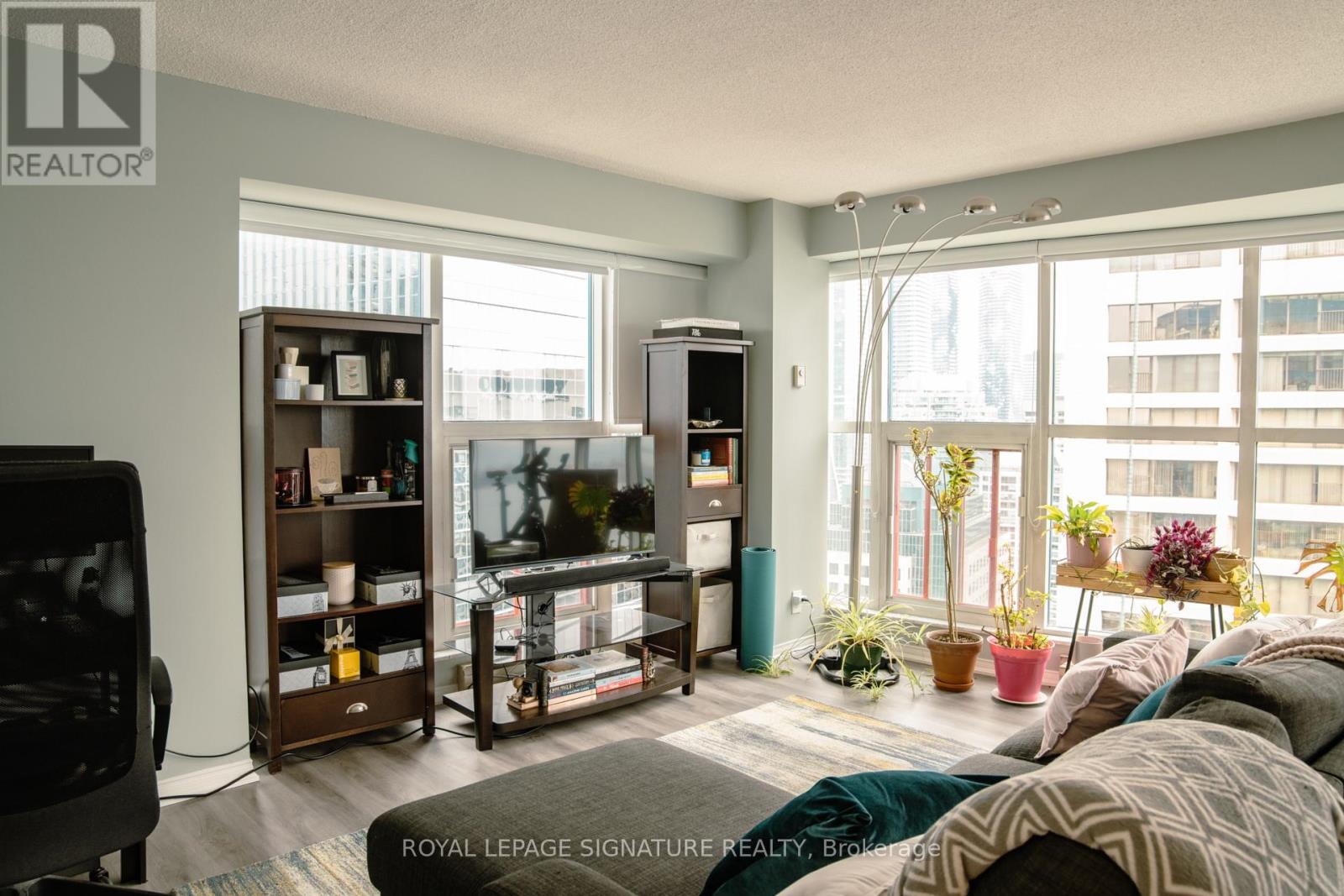 3602 - 77 Harbour Square, Toronto, Ontario  M5J 2S2 - Photo 7 - C12547512