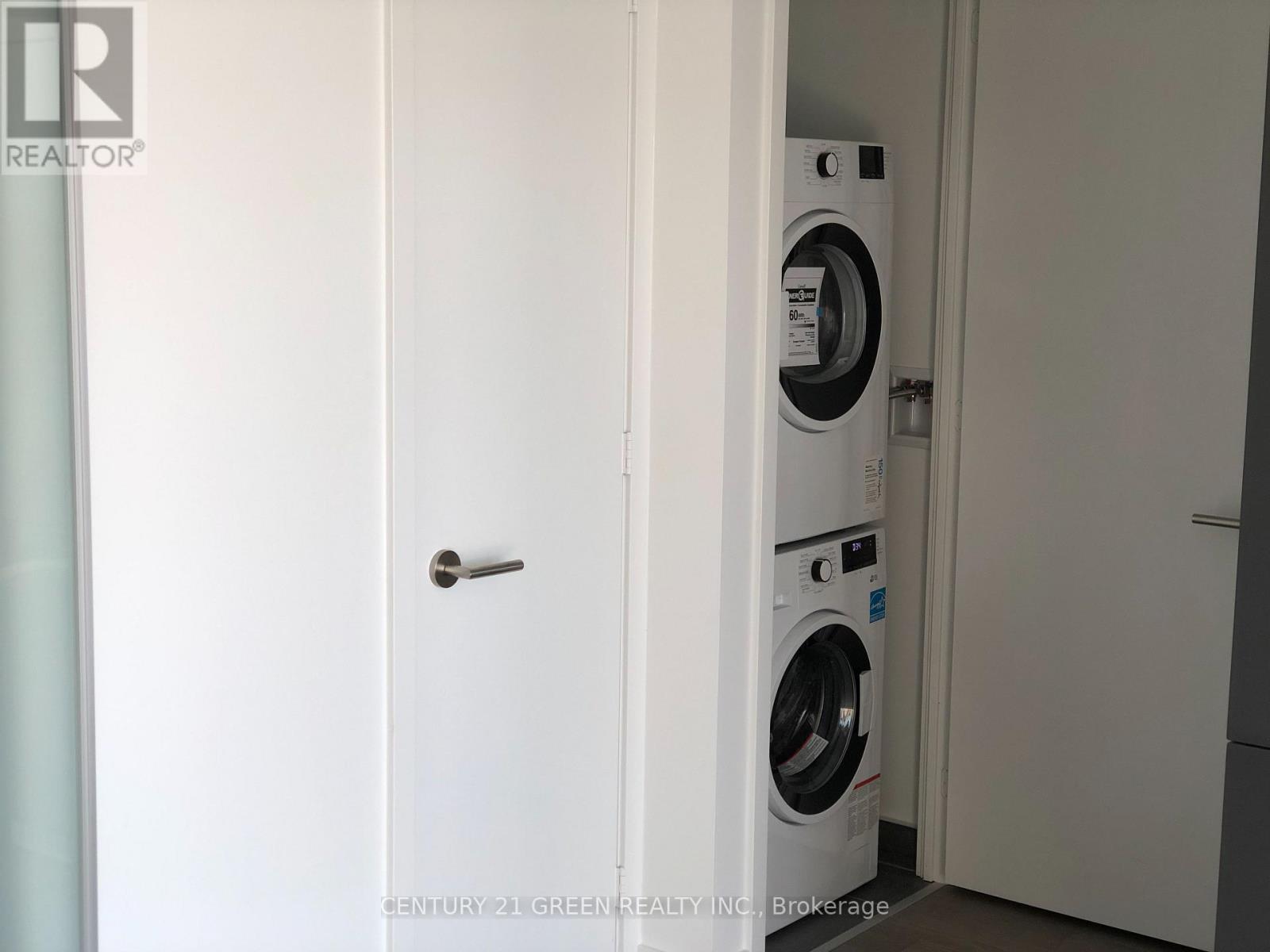 4002 - 161 Roehampton Avenue, Toronto, Ontario  M4P 0C8 - Photo 14 - C12547522