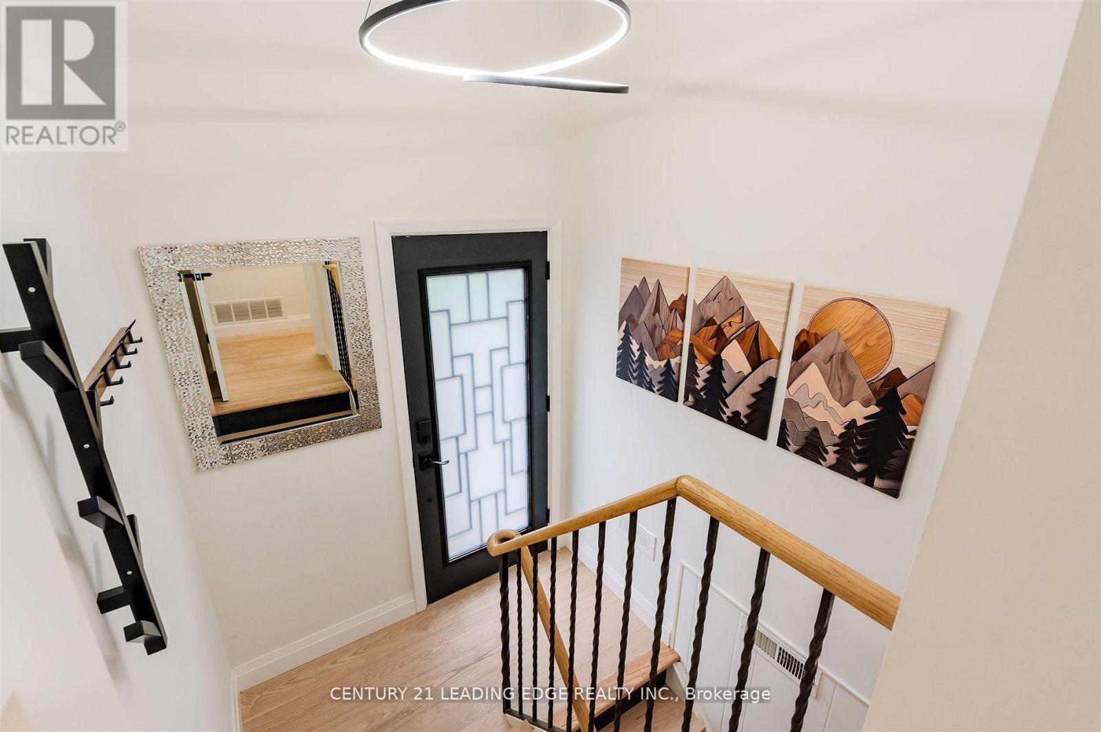 112 Wyndcliff Crescent, Toronto, Ontario  M4A 2K3 - Photo 24 - C12547524