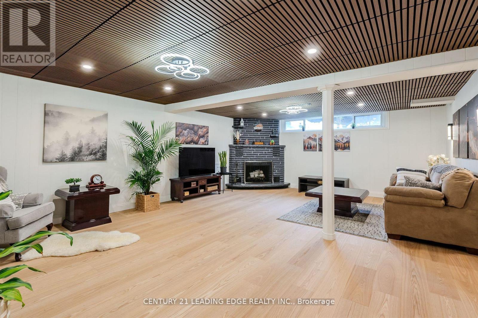 112 Wyndcliff Crescent, Toronto, Ontario  M4A 2K3 - Photo 25 - C12547524